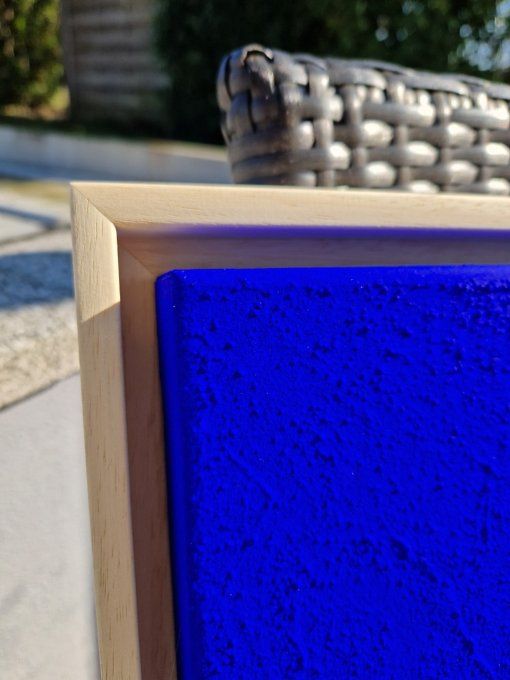 MONOCHROME BLEU ELECTRIQUE
